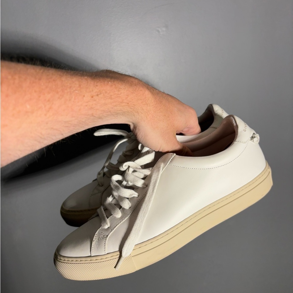 Givenchy Paris 17 Low Top Sneakers Womens Size EU 39.5 - Picture 5 of 9